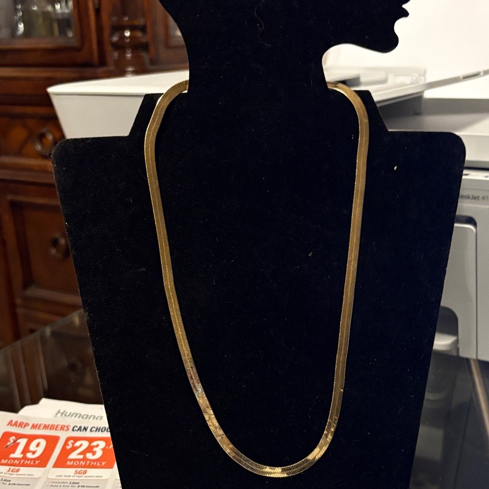 Elegant Goldtone Necklace
